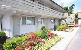 Campanile Hotel Chantilly
